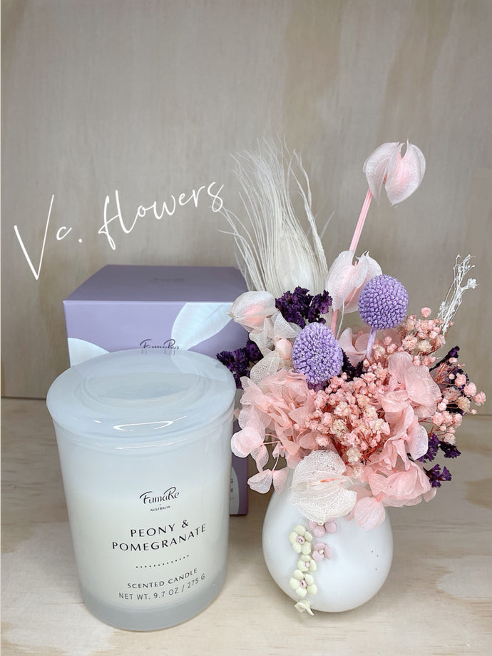 Dry Flowers & Candle Gift Set